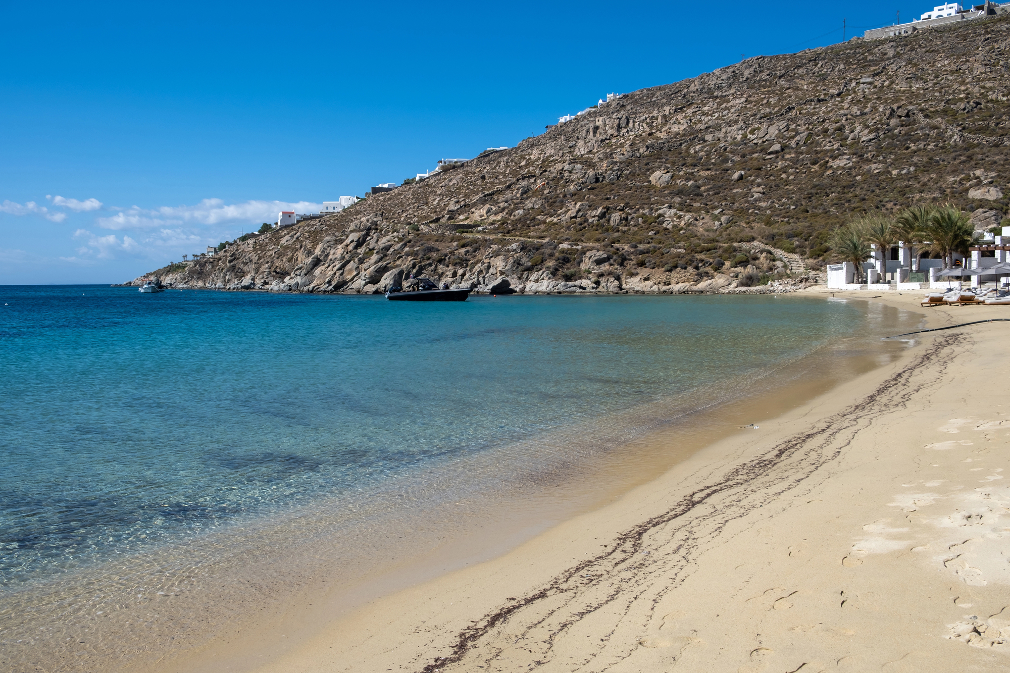 Psarou Beach